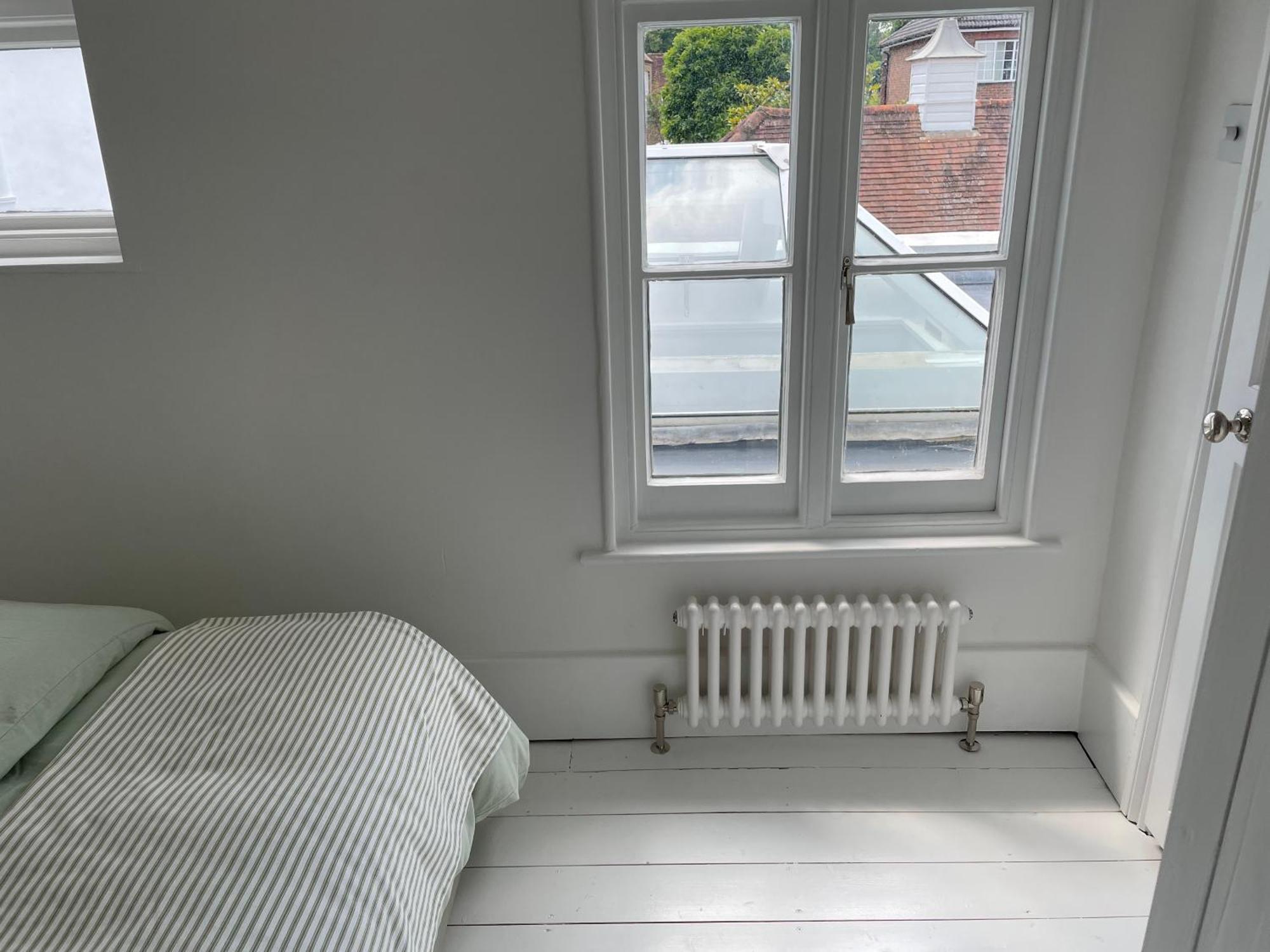 Willow House, Georgian Property In Шепъртън Екстериор снимка